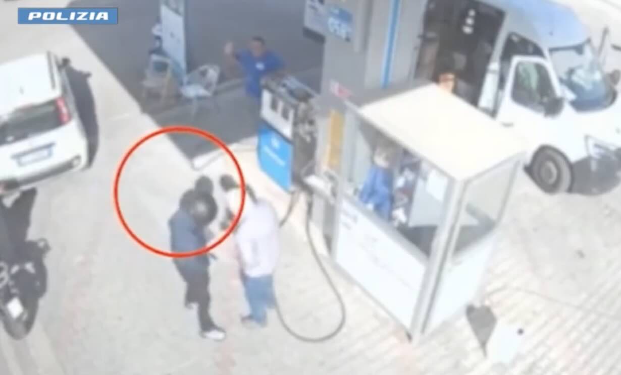 Napoli, sgominata la banda dei distributori di carburante: cinque arresti