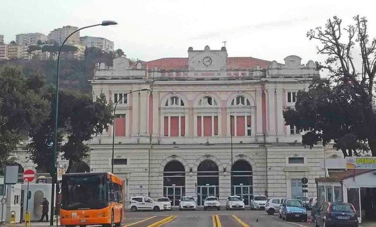 Nell’immagine, un riferimento ai fatti narrati.