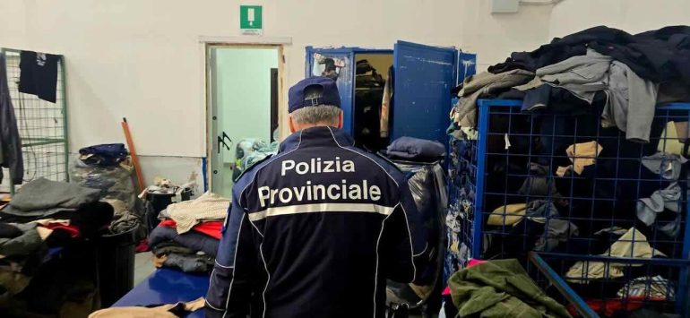 Pignataro, lavoratori in nero scappano alla vista della polizia provinciale: scatta la denuncia