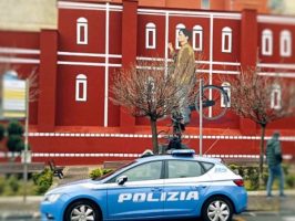 San Giorgio a Cremano, estorsioni e stalking ai danni di una donna: due ai domiciliari