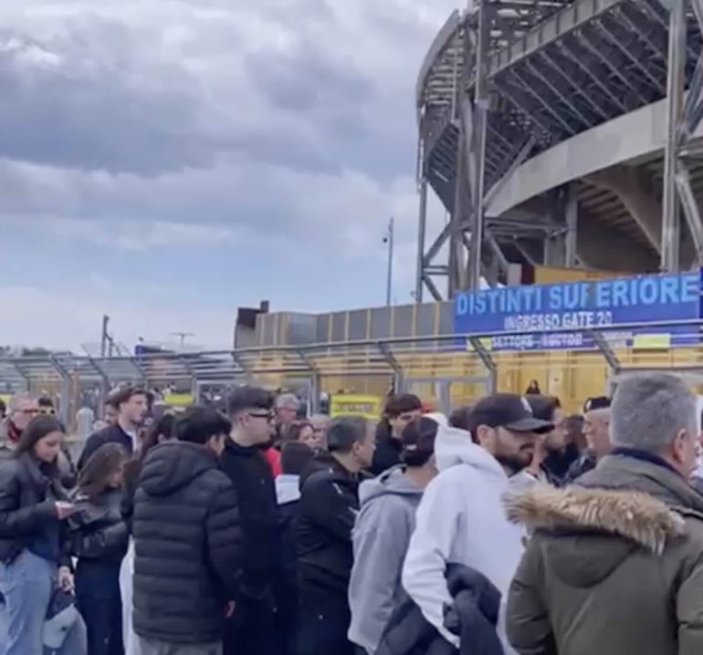 Stadio Maradona, il Comitato Tassisti: «Aperto al pubblico tutto l’anno, non solo per il Fai»