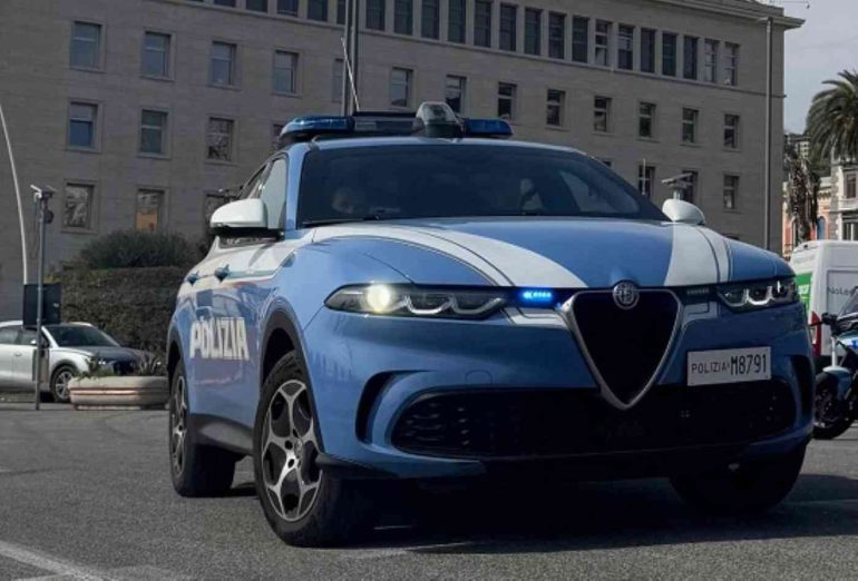 Acerra, nascondeva la droga nel quadro elettrico: arrestato pusher di 23 anni