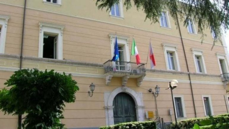 Benevento, si dimette il dirigente comunale arrestato per presunta concussione