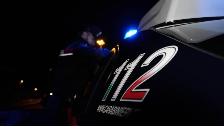 Bici elettrica rubata, recuperata in una notte: tunisino 20enne fermato sulla Domitiana