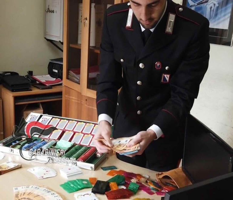 Bisca clandestina scoperta a Casapesenna: denunciate 26 persone, sequestrati 45mila euro