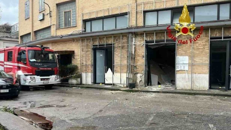 Bomba a Cava de’ Tirreni: allarme racket