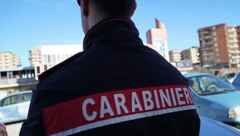 Castel Volturno, scoperti allacci abusivi alla rete elettrica: cinque denunciati