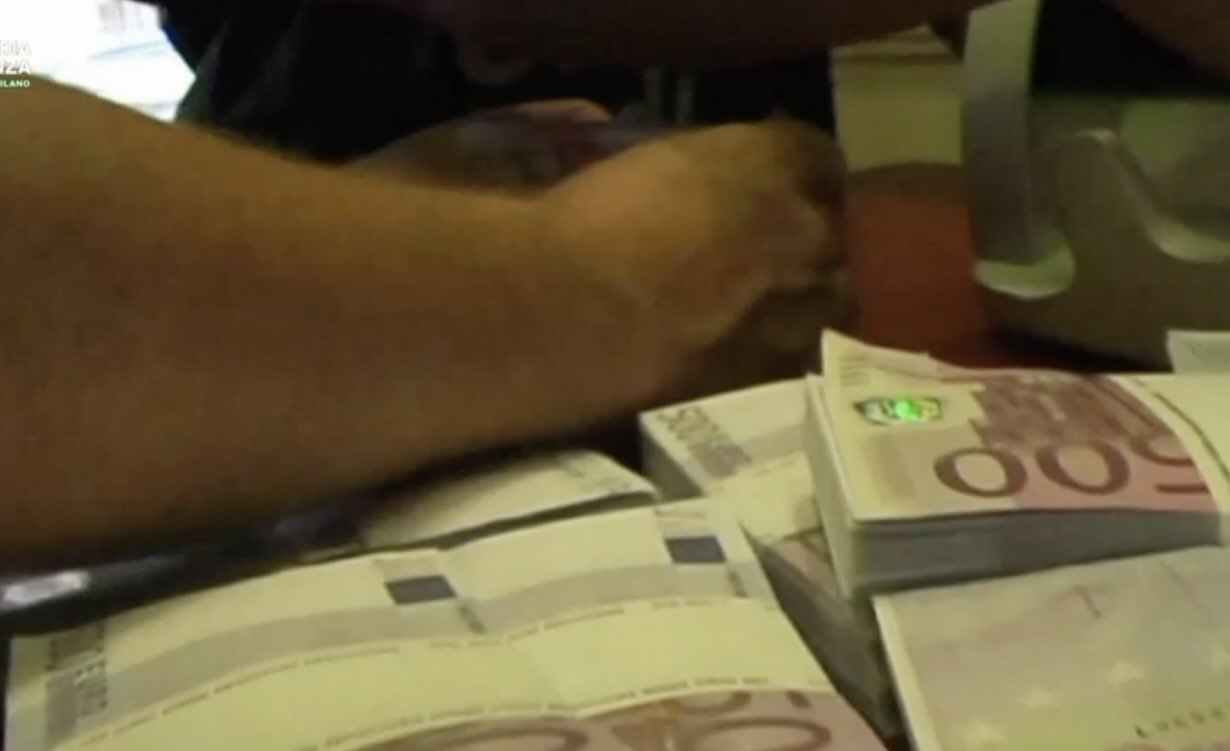 Inchiesta shock a Napoli: 450mila euro dei calciatori all'organizzazione