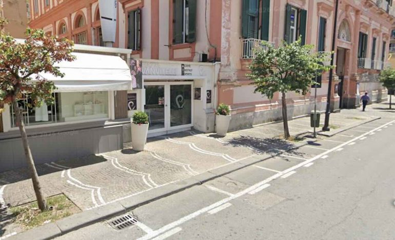 Castellammare, chiuso il bar della movida
