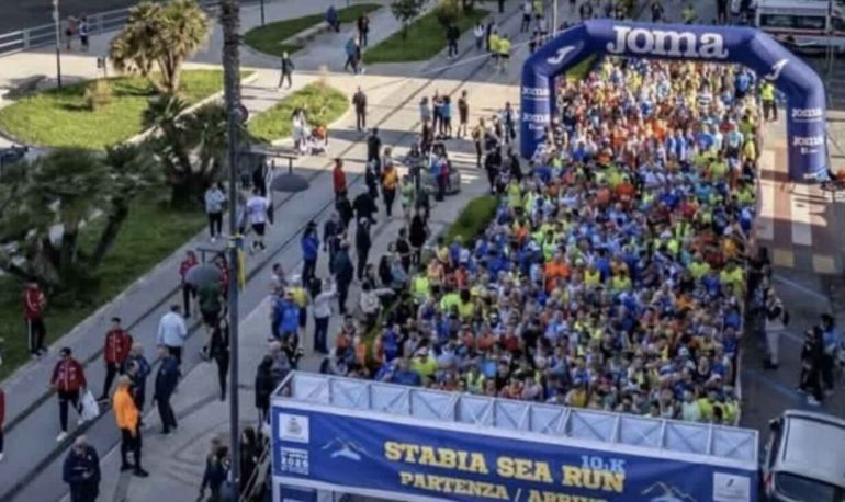 Castellammare, la Stabia Sea Run conquista la città