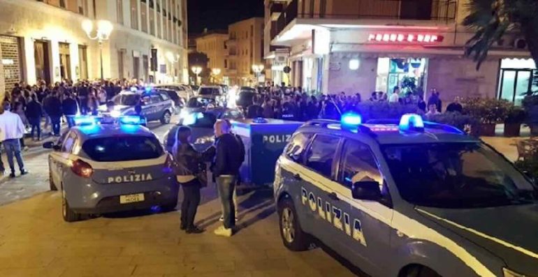 Chiaia, blitz interforze: sanzioni e chiusura per un locale