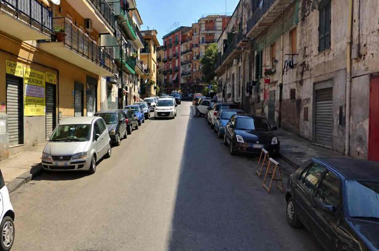 Commerciante rapito e liberato dopo ore all’Arenaccia: indagini sul sequestro lampo