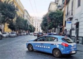 Corso Umberto, evade dai domiciliari per scippare una passante: arrestato 35enne