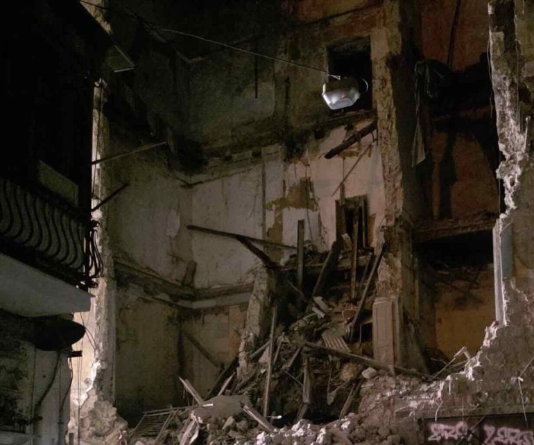 Napoli, 50 sfollati per il crollo annunciato di Porta Capuana