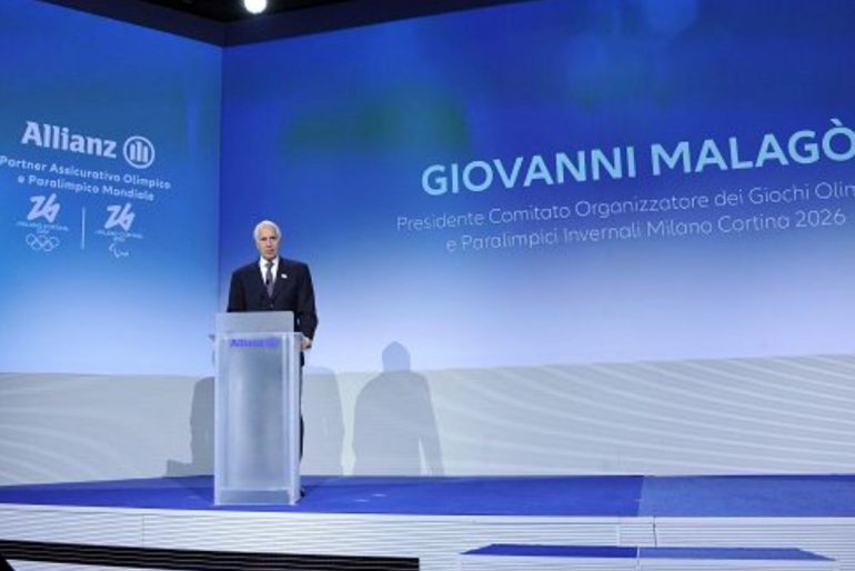 Figc, Malagò esce allo scoperto: «Basta personalismi, il calcio deve meritarsi il rispetto»