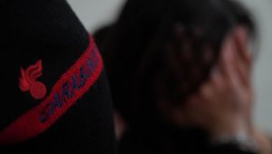 Lite in famiglia in centro a Caserta, 43enne denunciata per maltrattamenti alla madre