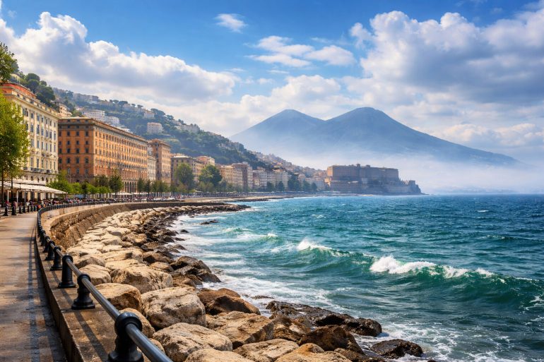 Meteo Napoli: giornata primaverile in Campania, nubi isolate su città costiere e nebbia mattutina a Benevento