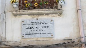 Napoli, targa in memoria di Aldo Giuffré nel quartiere San Lorenzo