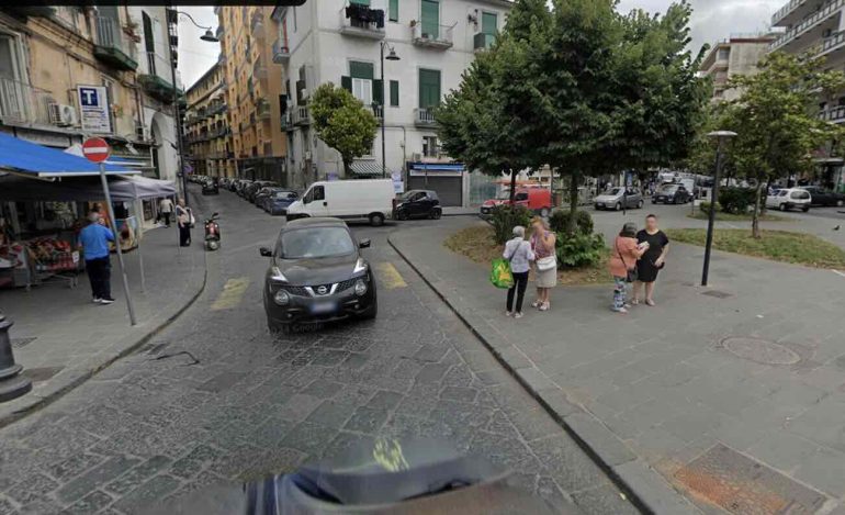 Pirata della strada investe 78enne ad Afragola: la rimprovera mentre agonizza e fugge