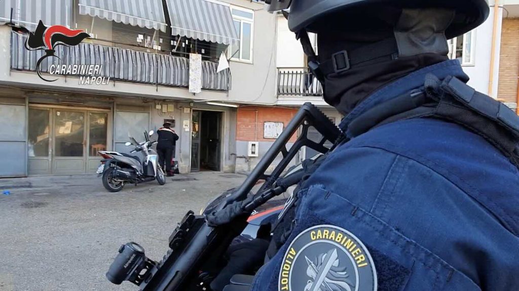 Soccavo, ruba corrente anche dai domiciliari: denunciato