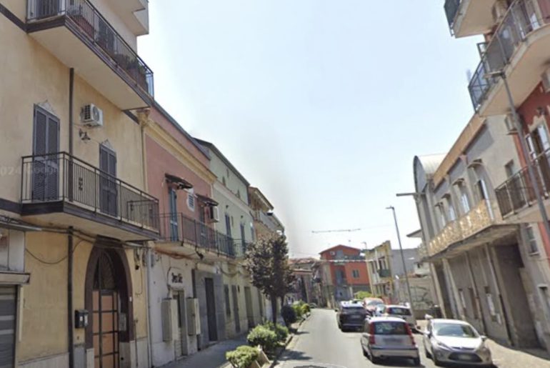 Somma Vesuviana, 32enne ferito alla spalla