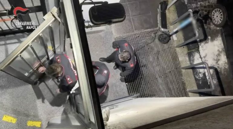 Nella foto, un particolare della vicenda.