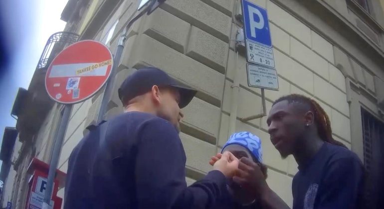 Tensione a ‘Le Iene’ tra Moise Kean e Pengwin: scontro acceso, poi le scuse dell’attaccante