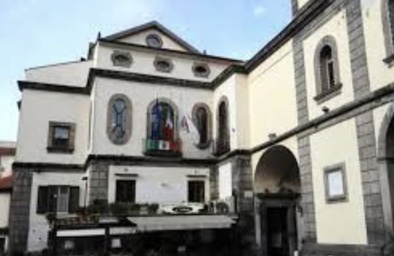 Corruzione a Sorrento: si allarga l'inchiesta, 15 nuovi indagati rischiano tutto!