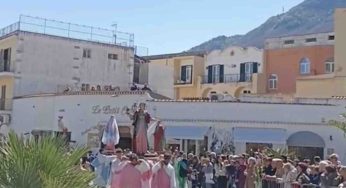 Tragedia sfiorata a Ischia: fuochi d’artificio sulla folla, sette feriti a Lacco Ameno