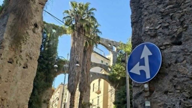 Vandalismo ai Ponti del Diavolo: pietre dell’Acquedotto medievale in vendita, scatta l’ispezione