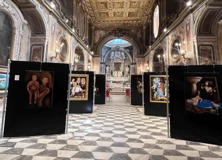 A Napoli la mostra «Lei nella mia anima» illumina la Chiesa di Santa Maria di Portosalvo