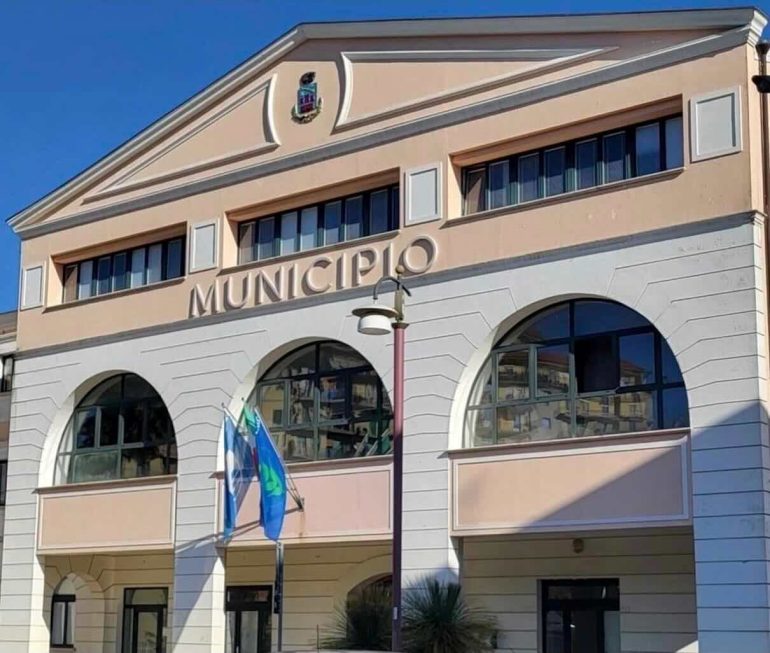 Agropoli, furto al Comune nella notte: colpito l’ufficio anagrafe