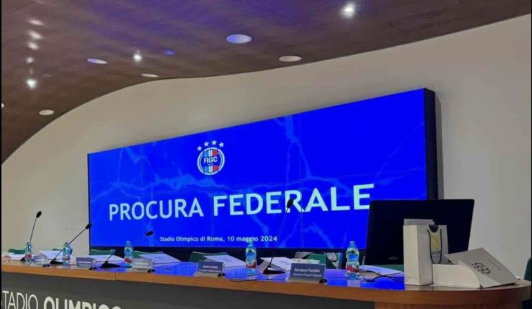 Arbitri, nuovo esposto sulle valutazioni: la Procura Figc apre un’indagine
