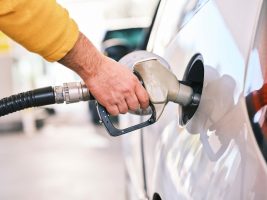 Avellino, benzina a scrocco con la carta del Comune: denunciato consigliere a Pietradefusi