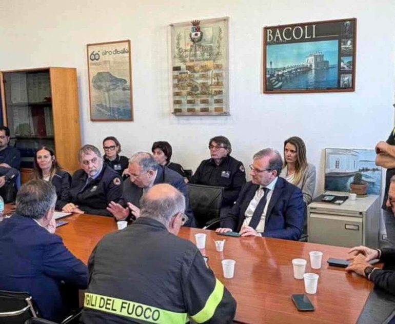 Bacoli: quattro sgomberi e una scuola chiusa dopo il terremoto