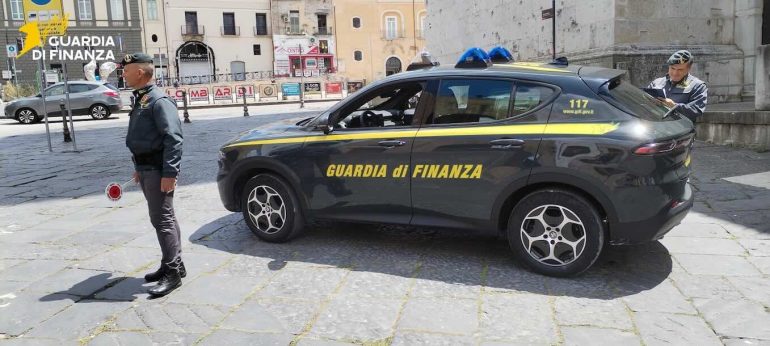 Benevento, scoperti quindici lavoratori in nero in agriturismo, bar e locali della ristorazione