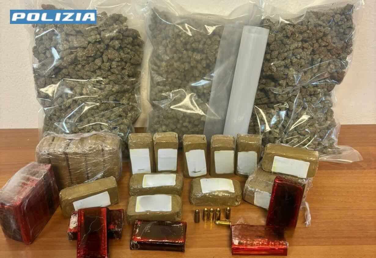 Barra in allerta: blitz shock, sequestrati 4 kg di droga e armi!