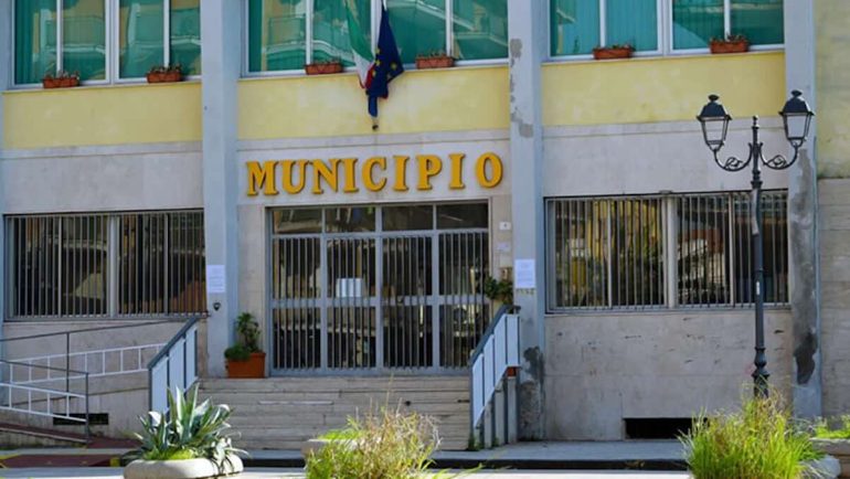 Casavatore, approvate due mozioni dell’opposizione: «Risultato importante per cittadini e commercio»