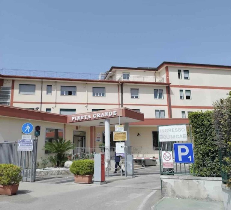 Castel Volturno, neonato senza vita: indagati i medici della clinica Pineta Grande