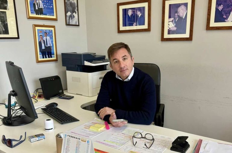 Giffoni Valle Piana, assolto in appello l’ex sindaco Russomando