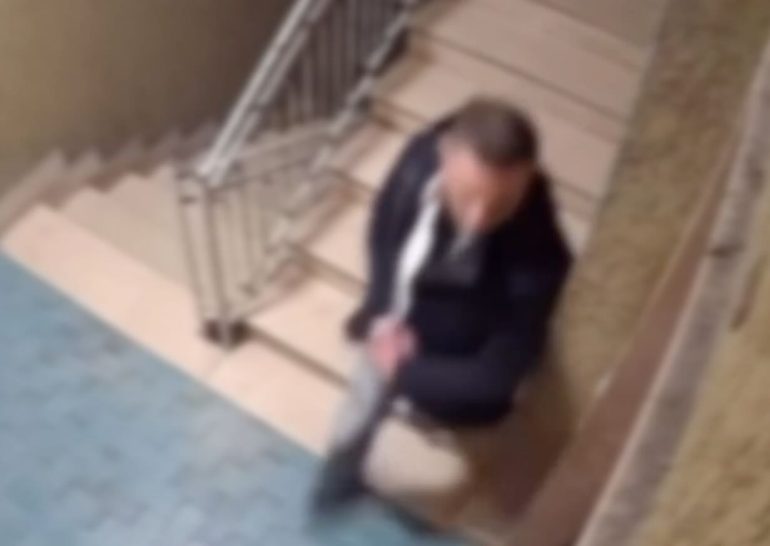 Giugliano, rischiato l’ennesimo femminicidio: il divieto del giudice non ferma l’ex marito violento