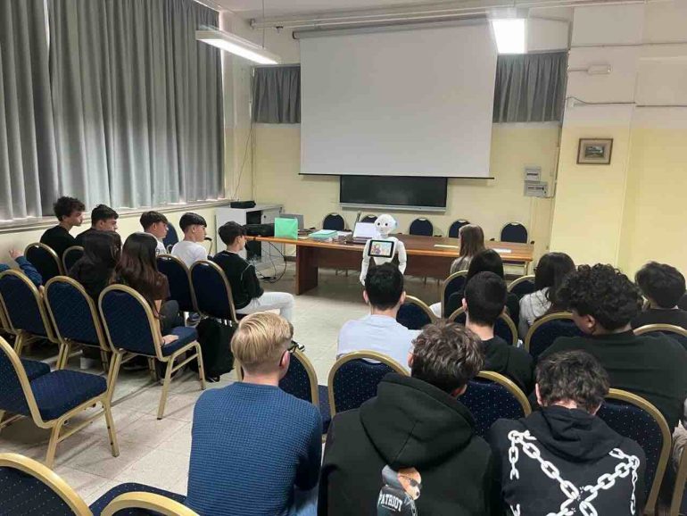 Il Liceo Diaz di Caserta tra le eccellenze nazionali: la SAFI premia il progetto di Ricerca e Sperimentazione