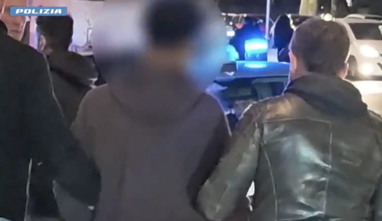 Maxi blitz della polizia: oltre 1.300 arresti e ingenti sequestri di droga e armi