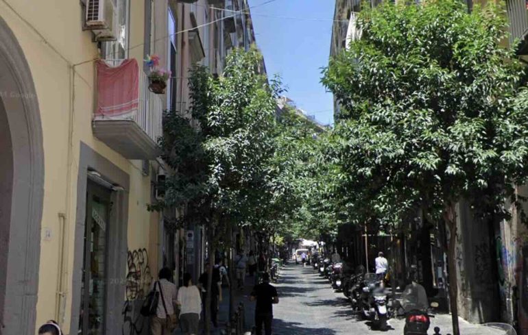 Movida a Napoli sotto la lente: controlli serrati nel centro storico con arresti e multe