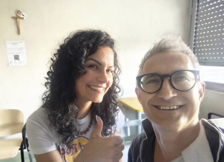 Napoli, «Carlo torna a sorridere»: il commovente messaggio della famiglia all’infermiera