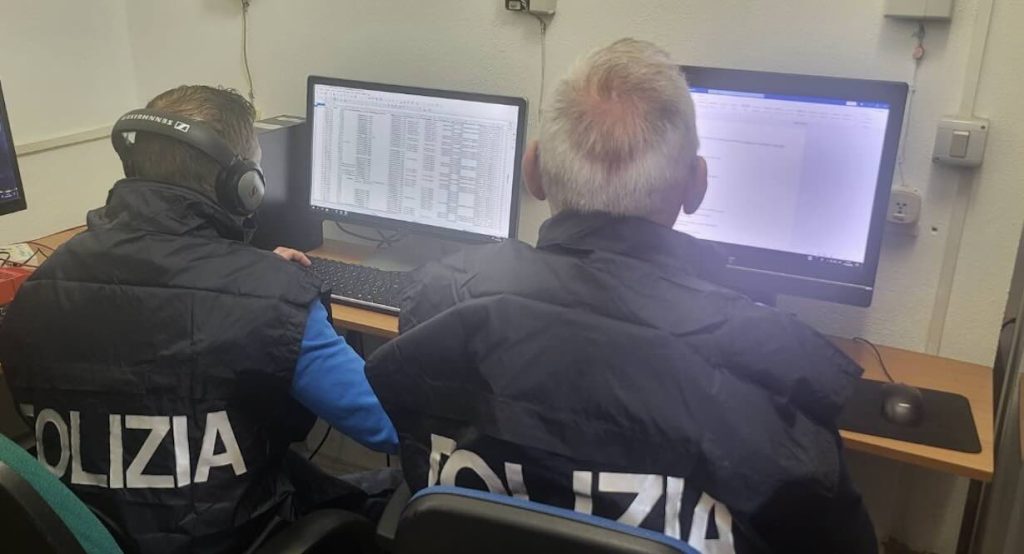 Napoli, corruzione e rivelazione dei segreti d’ufficio: decine di arresti in tutta Italia