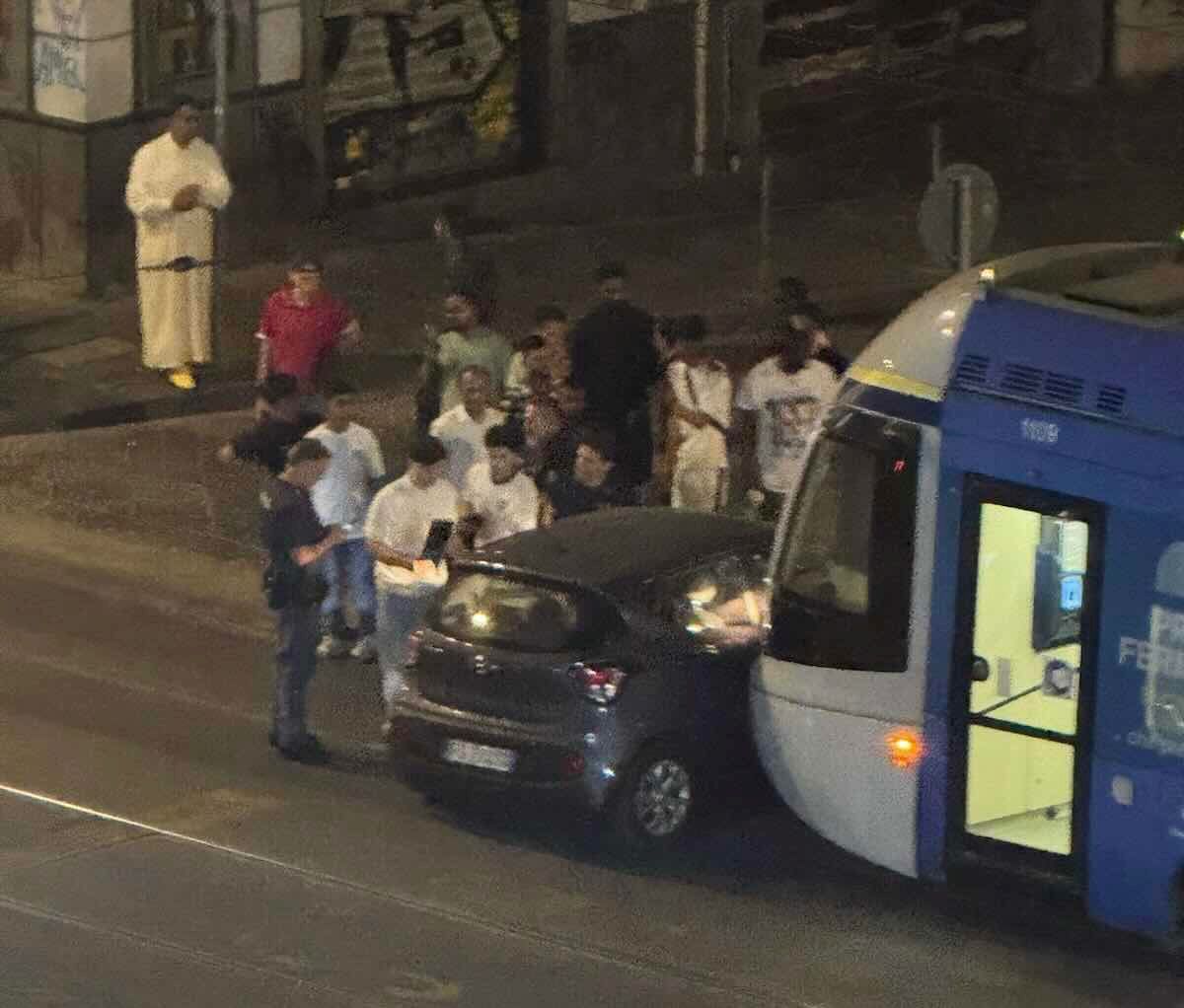 Incidente mortale a Piazza Nolana: la notte di Napoli si tinge di sangue