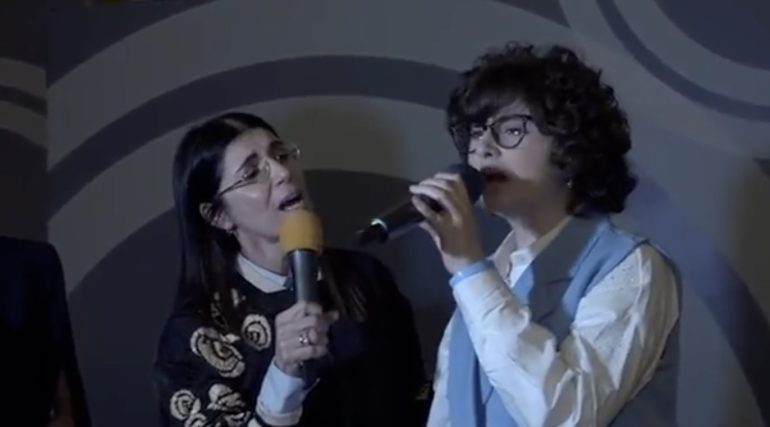 Napoli, Giorgia canta per i bambini dell’ospedale Pausilipon protagonisti di un film