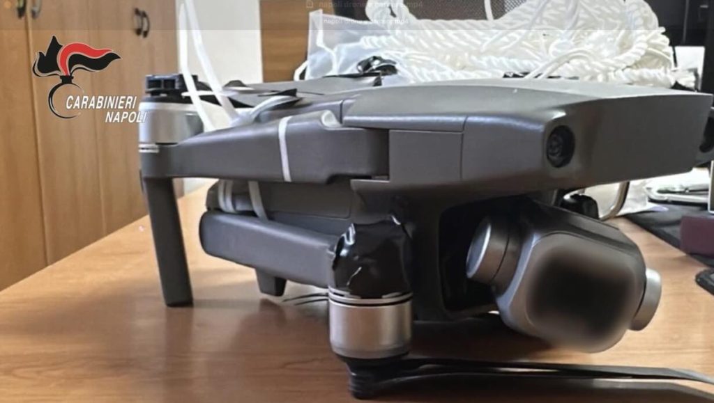 Napoli, intercettato un drone in volo verso il carcere di Secondigliano