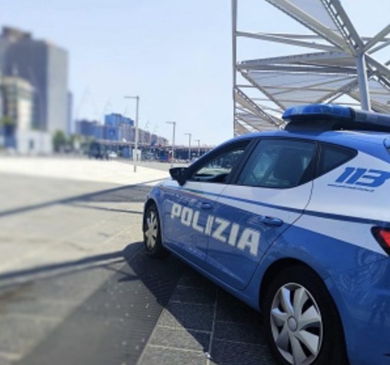 Napoli, stretta della Polizia a Piazza Garibaldi: due arresti per droga e aggressione